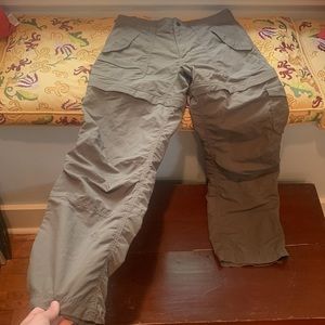 (New) Eastern Mountain Sport Hiking Pants 6R